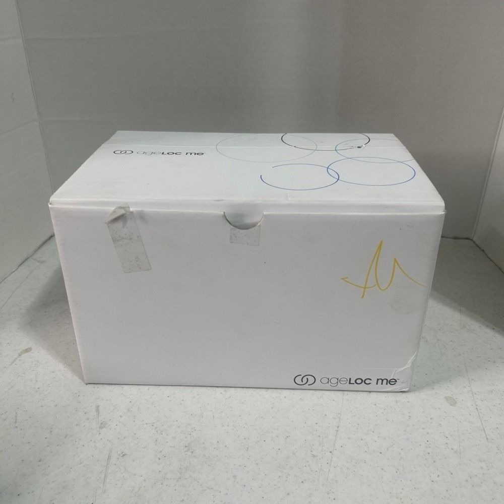 Nu Skin ageLOC Me Skin Care System Device Personalized Anti-Aging White 01101560